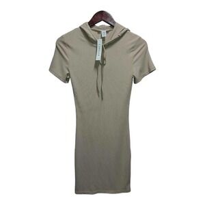 NWT Tan hooded‎ ribbed dress by Capella.  Size Medium
